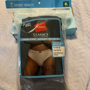 Hanes Men’s XL Classics Tagless Sport Briefs in black and blue mixed colors